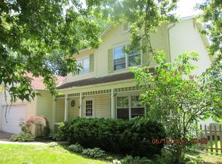 601 W South St, Woodstock, IL