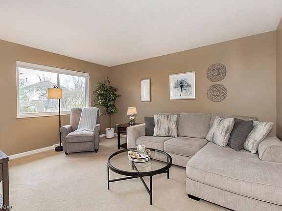 4th image of 6825 Traymore Ct