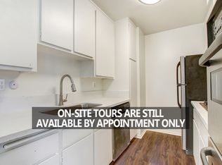 13157 Riverside Dr #204, Sherman Oaks, CA 91423