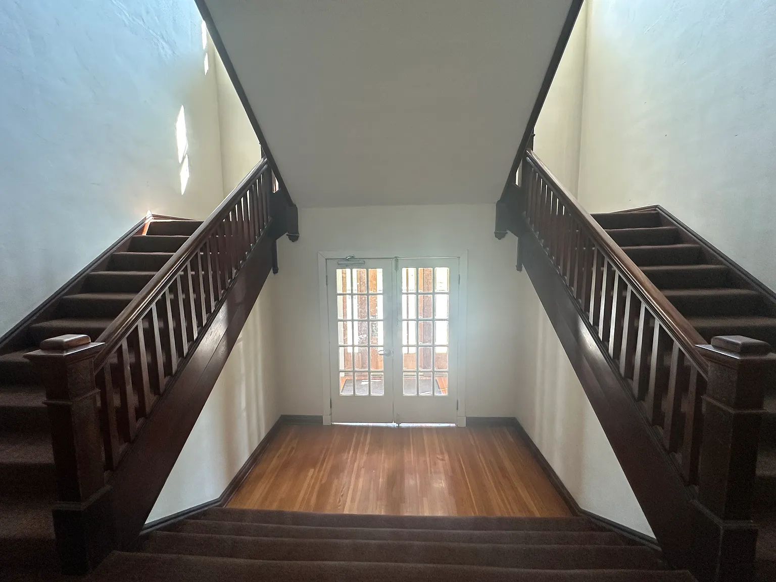 1107 W Main St — Photo 3