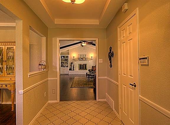 5th image of 1114 Berkshire Ct