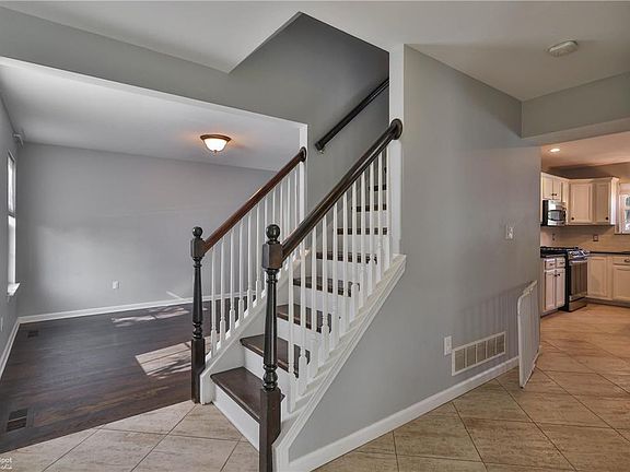 5th image of 2435 Cara Ct