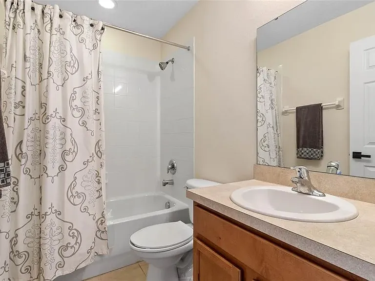 2817 Shady Willow Ln — Photo 15