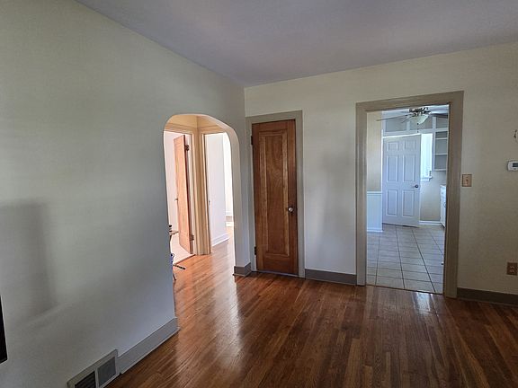 4th image of 1113 4th St