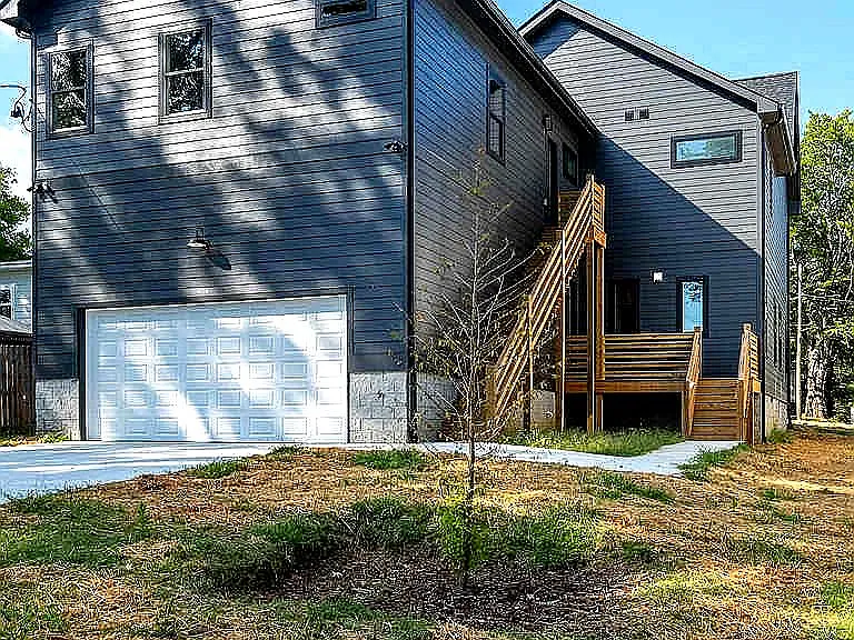 306 Pullen Ave — Photo 6