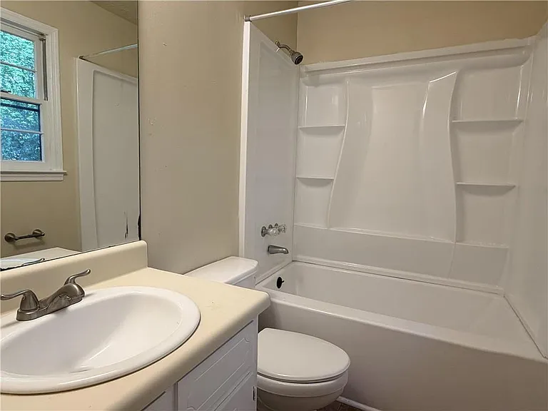 728 Burnt Creek Dr NW #B — Photo 12