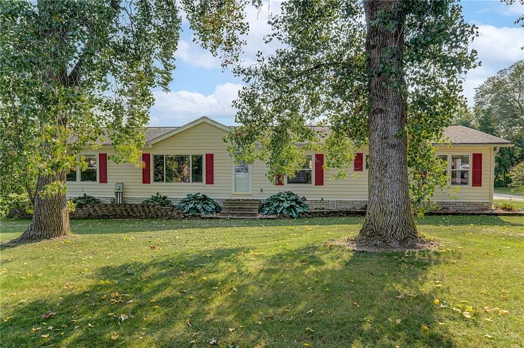 208 South Oak Street, Wheeler, WI 54772 Zillow