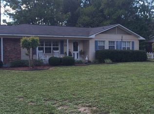 203 Lisbon Dr, Waycross, GA 31501