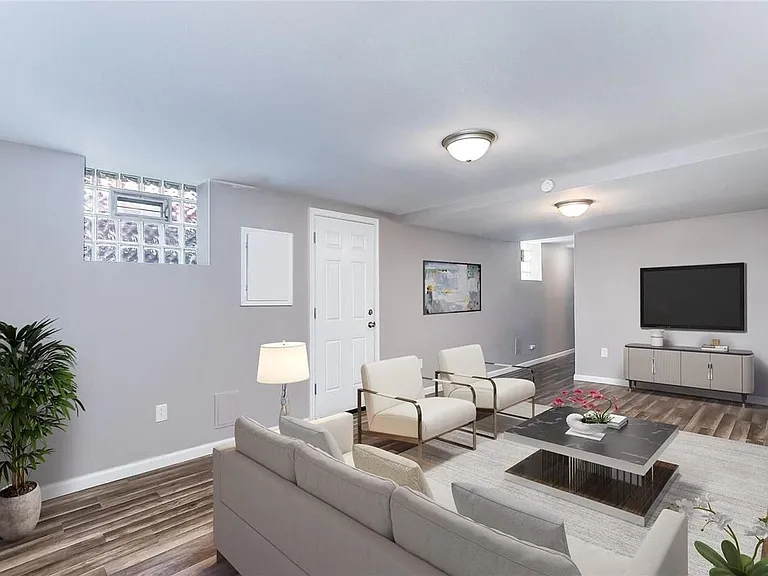 412 N Aurora St — Photo 31