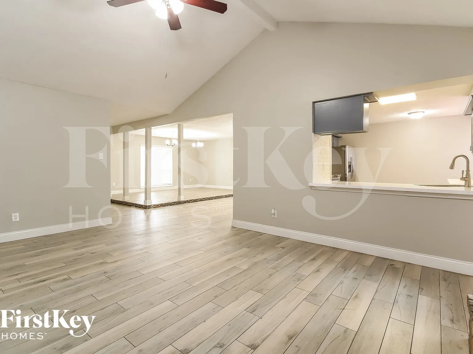 4 bed, 2.0 bath, 2054 sqft, $2,140 — Photo 3