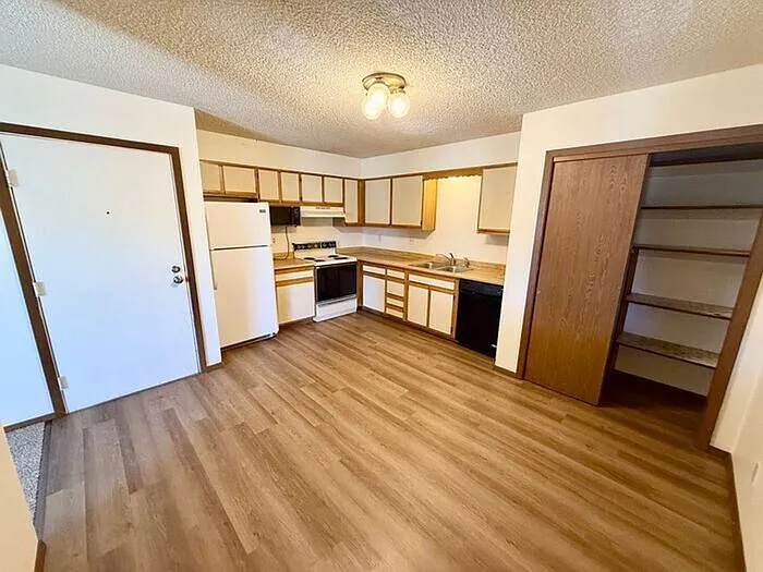 332 Terri Dr #6 — Photo 17