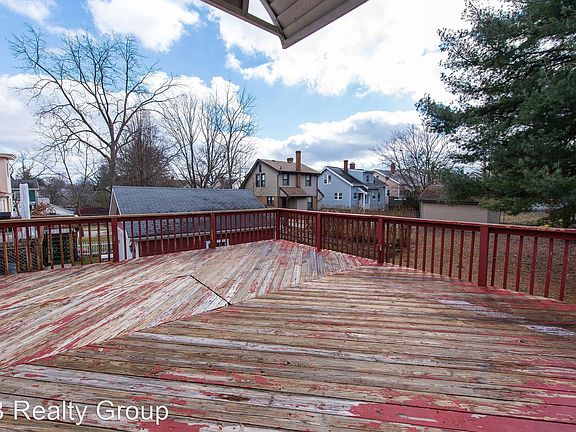 5th image of 3661 Herbert Ave