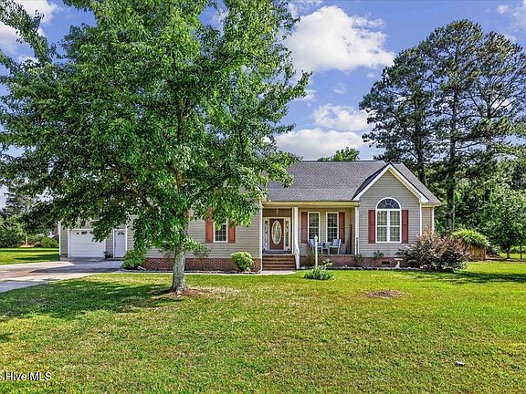 3rd image of 105 W Raintree Lane