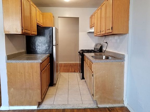 2nd image of 210 W 251st St APT 3J