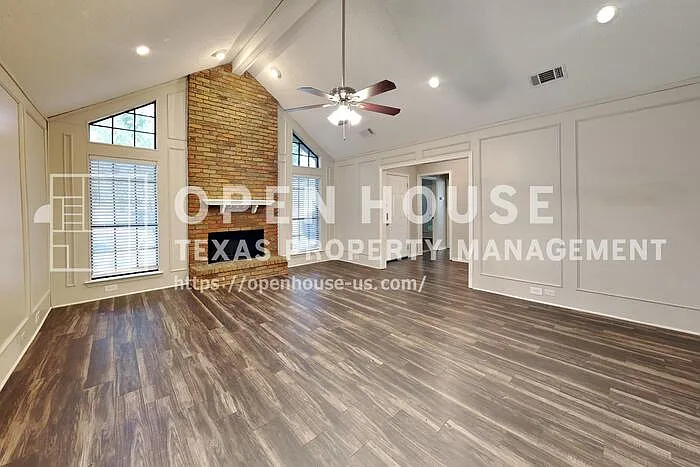 3 bed, 2.0 bath, 1998 sqft, $2,590 — Photo 3