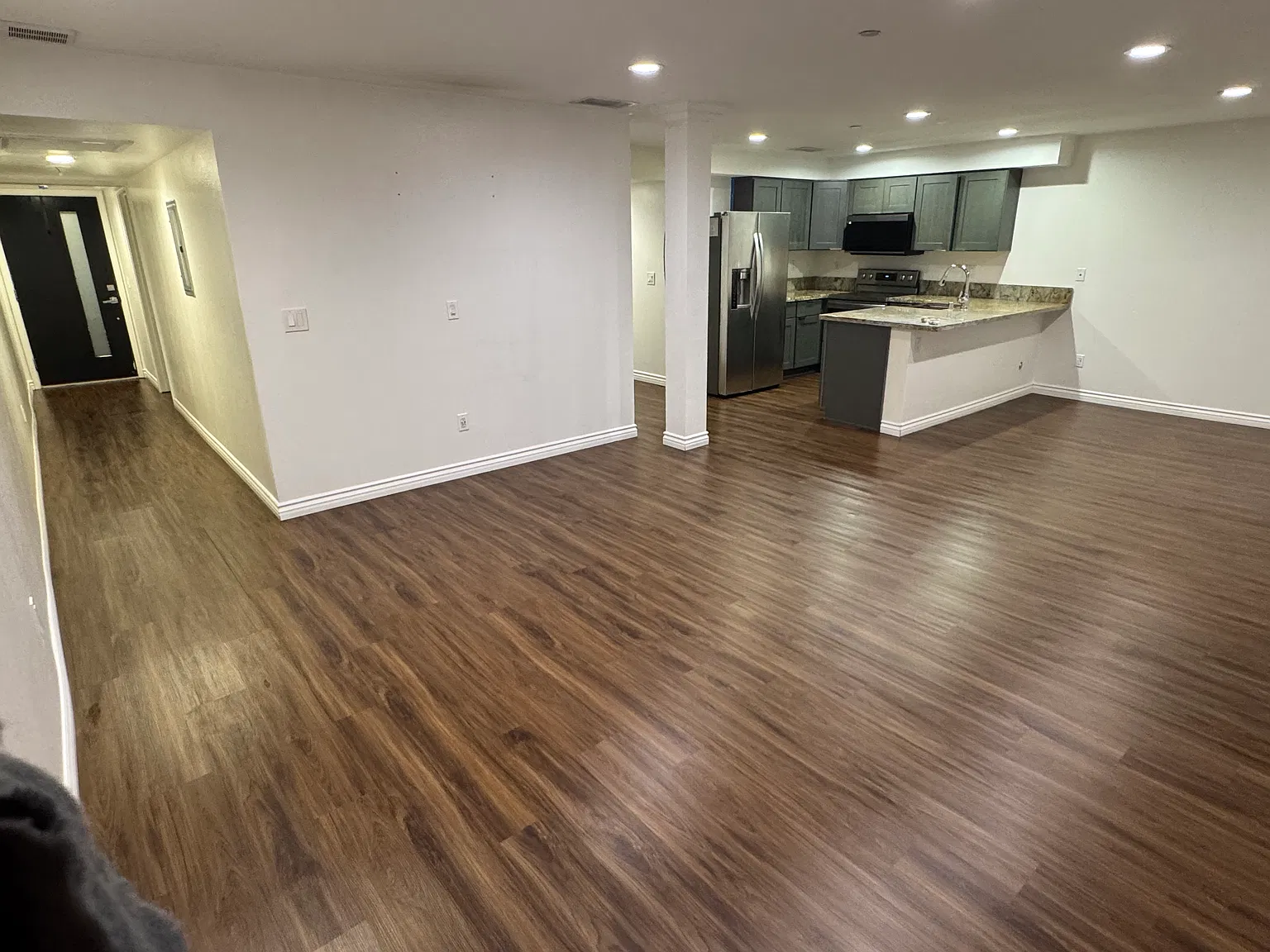 2 bed, 1048 sqft, $3,500 — Photo 2