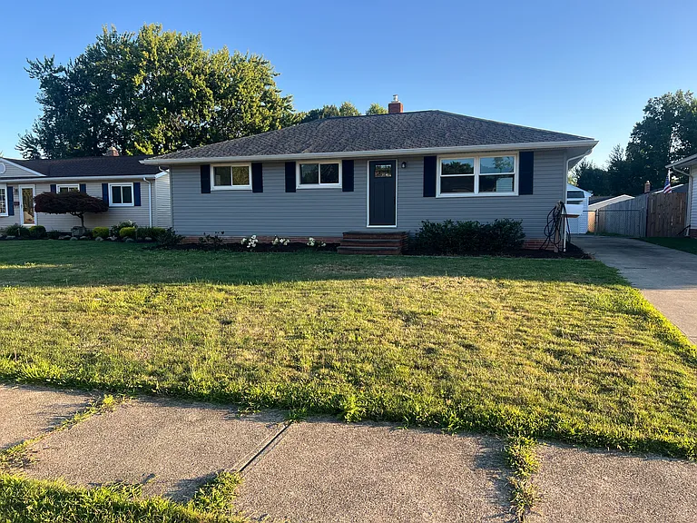 35477 Hobbie Dr — Photo 1