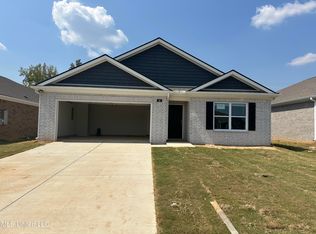 8 S Thorn Tree St, Byhalia, MS 38611
