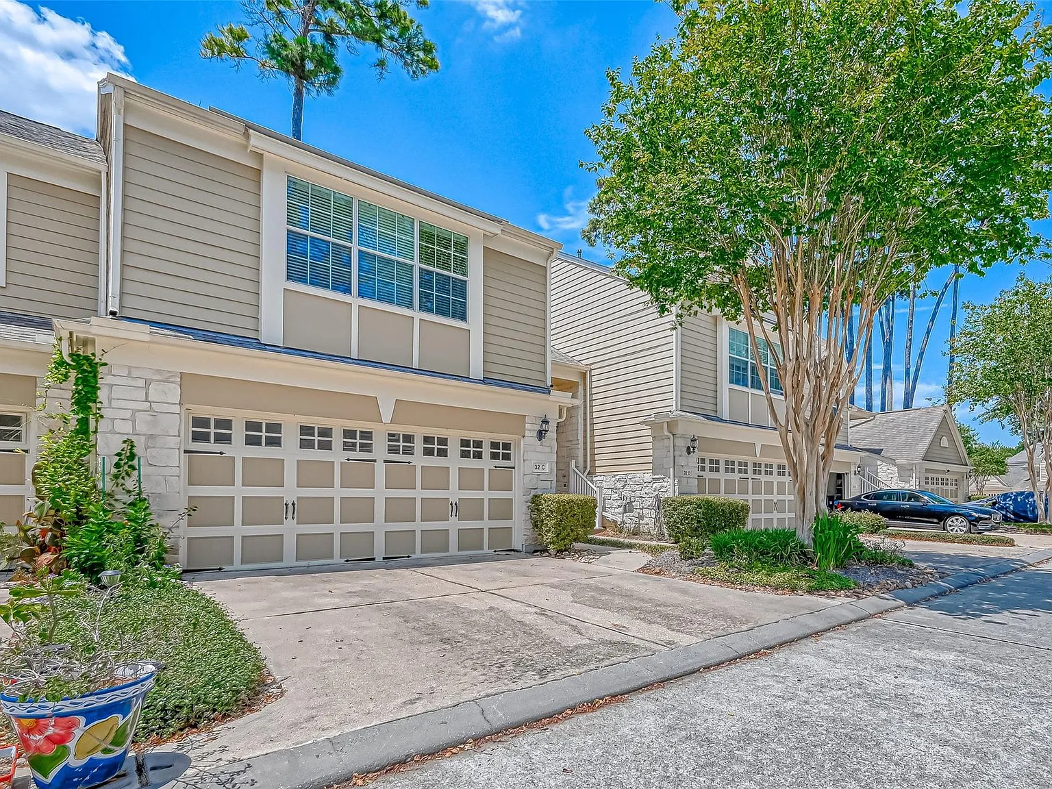 2 bed, 2.5 bath, 1429 sqft, $1,850 — Photo 2