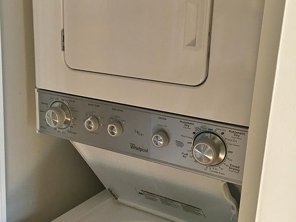 4th image of 16 N Vine St APT 211