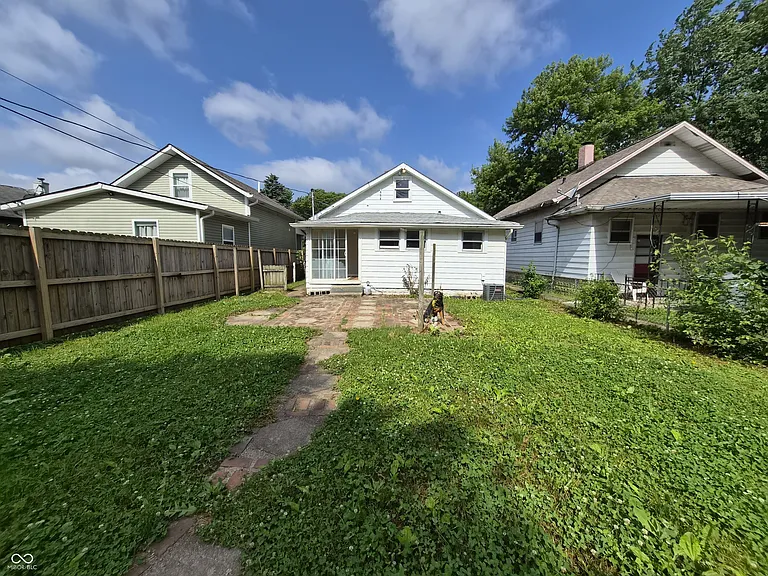 925 N Somerset Ave — Photo 4