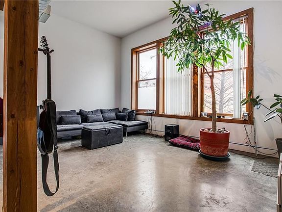 5th image of 2502 Live Oak St APT 118