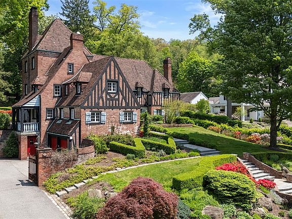 4th image of 430 Woodland Rd