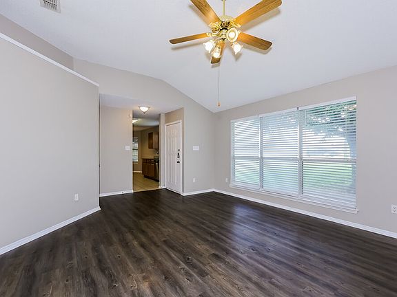 3rd image of 10501 Shadywood Dr