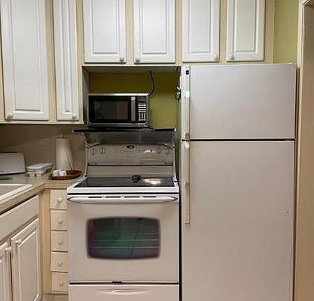 5th image of 3040 Lake Osborne Dr APT 107