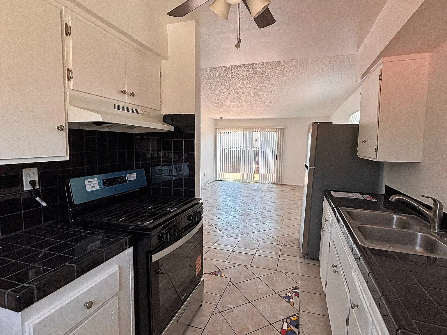 2 bed, $2,100 — Photo 3