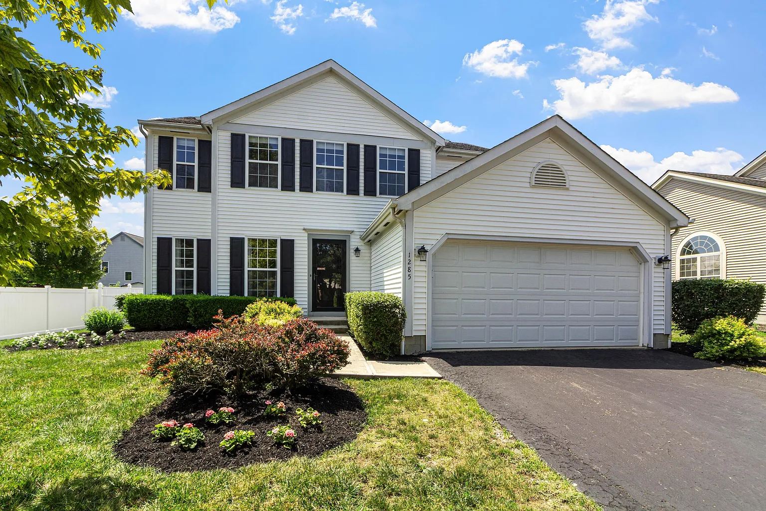 1285 Great Hunter Ct photo 1