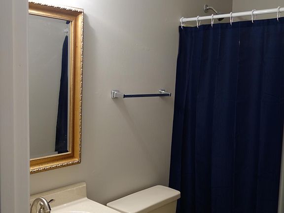 4th image of 364 Canterbury Cir
