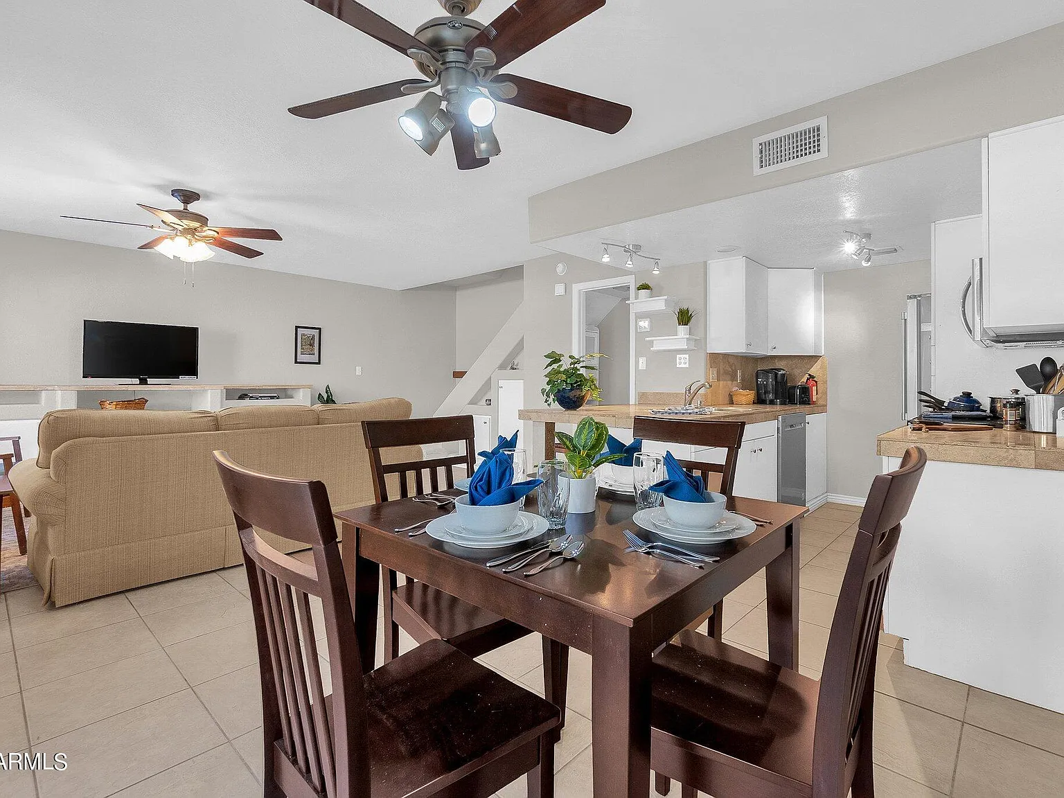 2 bed, 1.5 bath, 967 sqft, $1,800 — Photo 3