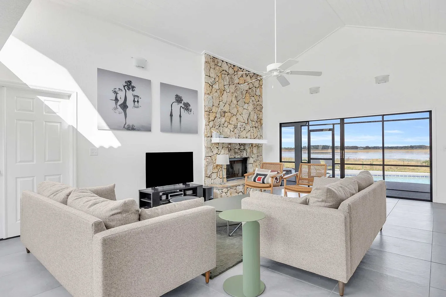 4 bed, 3.0 bath, 1776 sqft, $8,850 — Photo 2