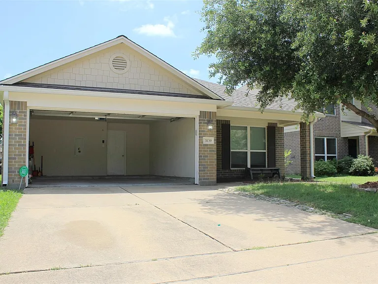 3139 Upland Spring Trce — Photo 2
