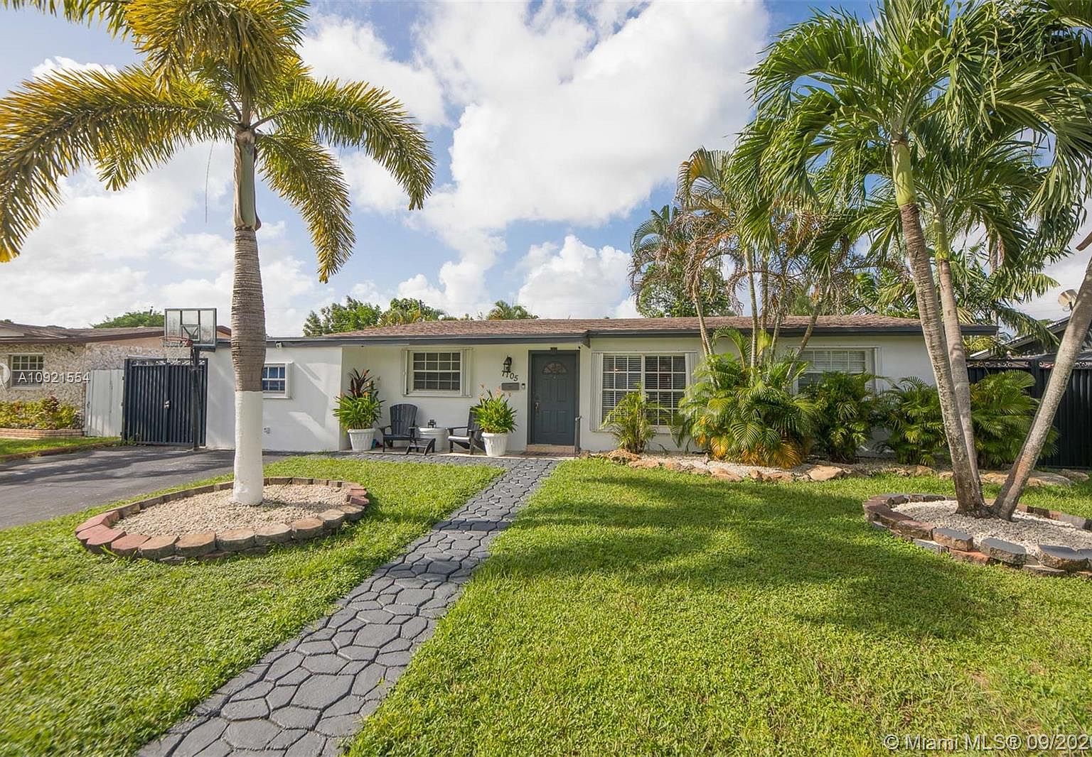 7105 Taylor St Hollywood Fl 33024 Zillow