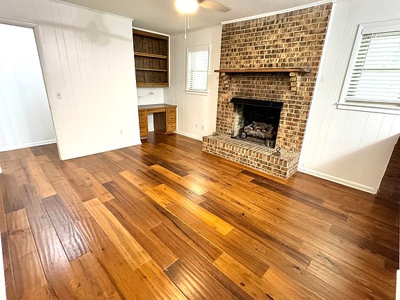 4th image of 402 Gore St