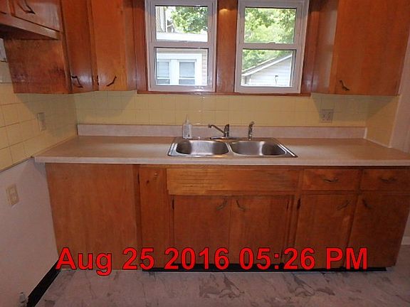5th image of 581 Glendora Ave