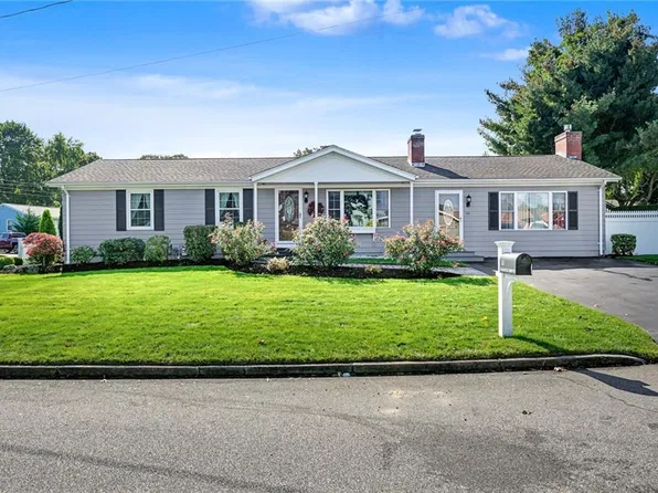 55 Frances Dr, Cranston, RI 02920