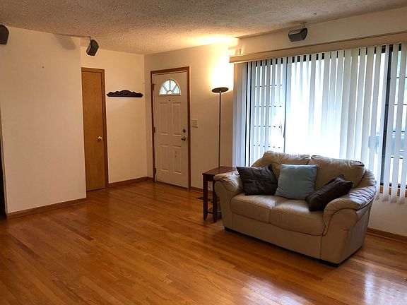 2nd image of 2280 Cove Dr