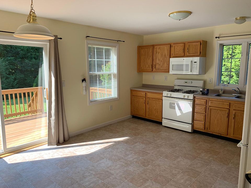 Large Eat in Kitchen