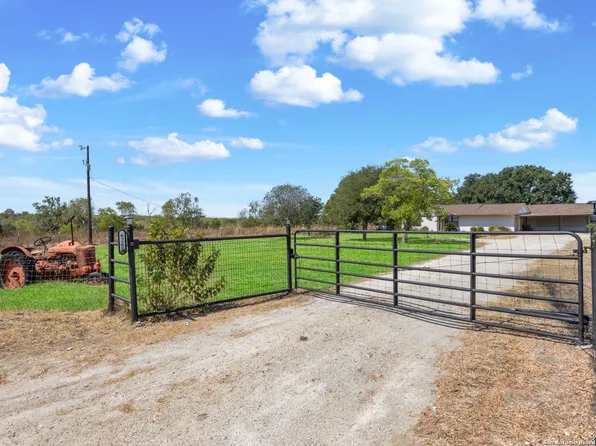 6265 Pfeil, Schertz, TX 78154
