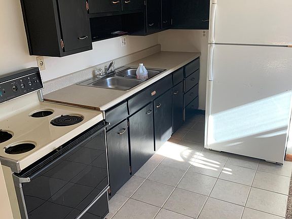 3rd image of 2415 Kennedy Ave APT C
