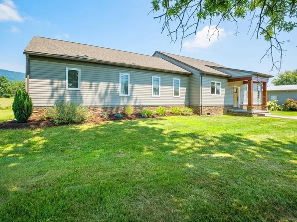 9133 McGaheysville Rd, McGaheysville, VA 22840