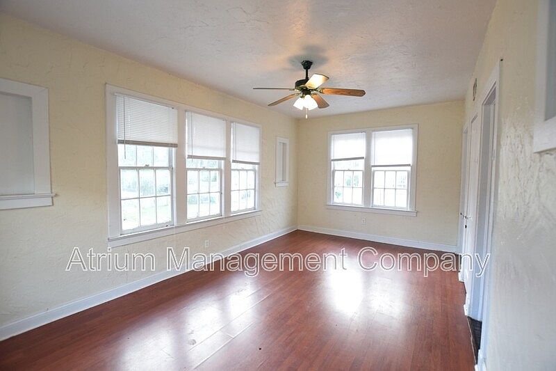 1st image of 410 E 14th St APT 204