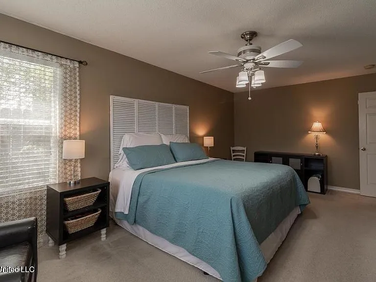 16222 Saddle Dr — Photo 23