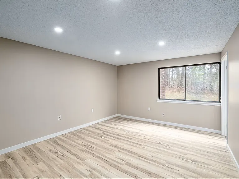 48A311 Avonwood Rd #311 — Photo 8