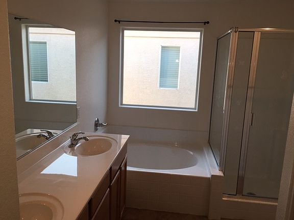 4th image of 750 Proud Waters Ct
