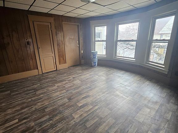 3rd image of 1062 W 26th St Rear 2