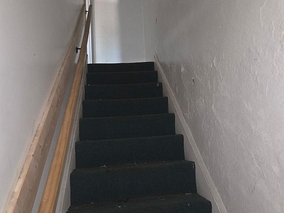 4th image of 5638 Midwood Ave